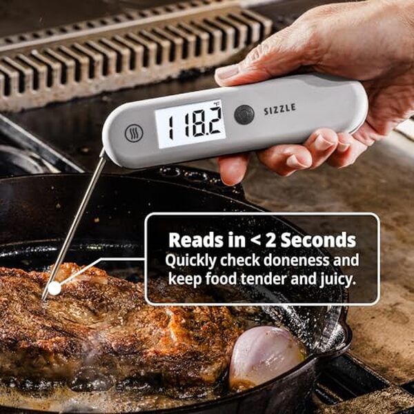 Découvrez notre test complet du ThermoWorks Sizzle : un thermomètre de cuisson étanche, ultra-rapide et précis pour maîtriser vos cuissons à la perfection. 