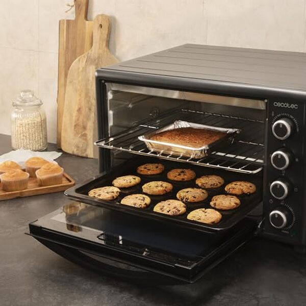 Découvrez notre test détaillé du four Cecotec Bake&Toast 6090 Black Gyro 2200 W : performances, fonctionnalités et avis complet pour bien choisir votre four.